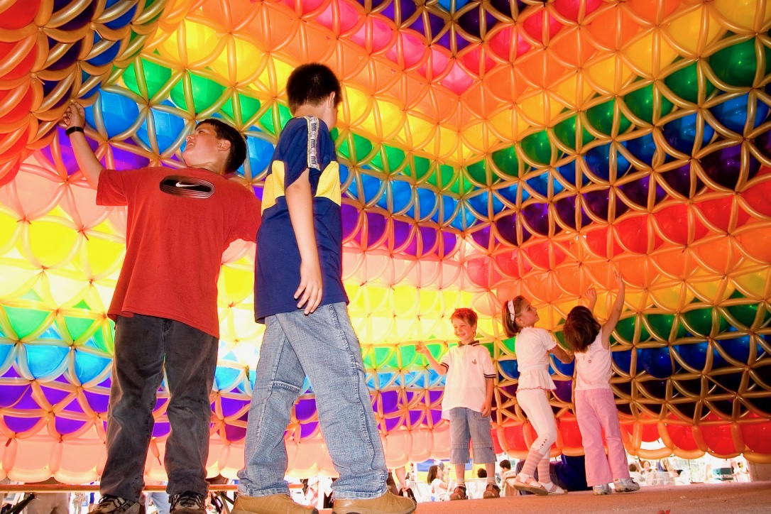 kids in pyramid